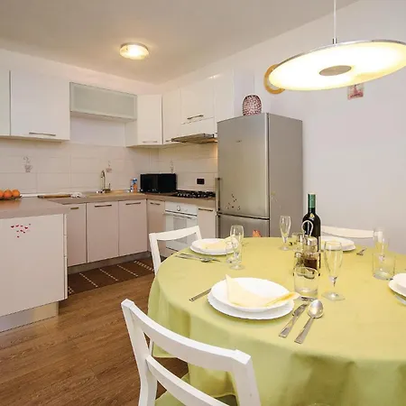 2 Bedroom Amazing In * Rovinj
