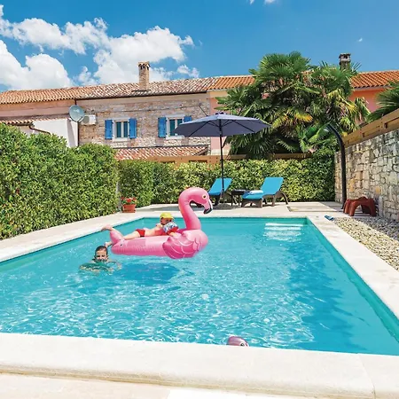 2 Bedroom Amazing In *
